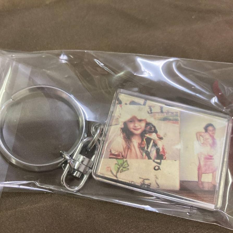 Amazon.co.jp: 即購入 渇望 玉城ティナ写真集 直筆サイン、幼少